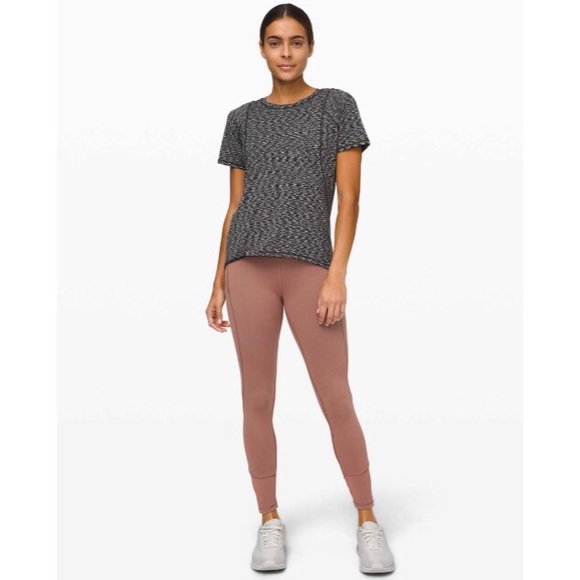 Lululemon In Movement Tight 25" *Everlux - Picture 3 of 8